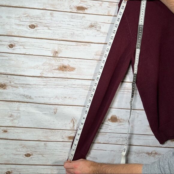 🎇izod V Neck Fieldhouse Solid Gauge Maroon Pull Over Sweater SZ Medium - Picture 6 of 9